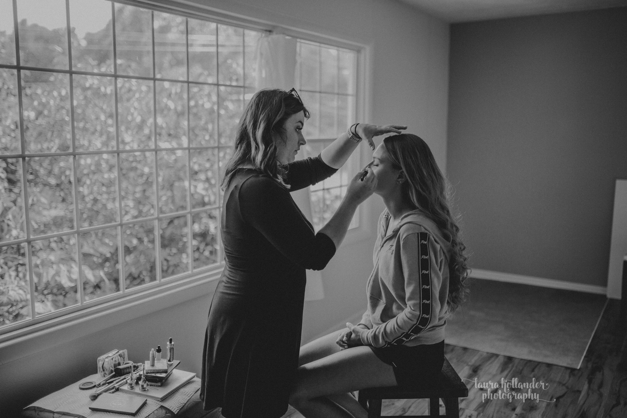 studio photography, behind the scenes with makeup artist for senior portraits