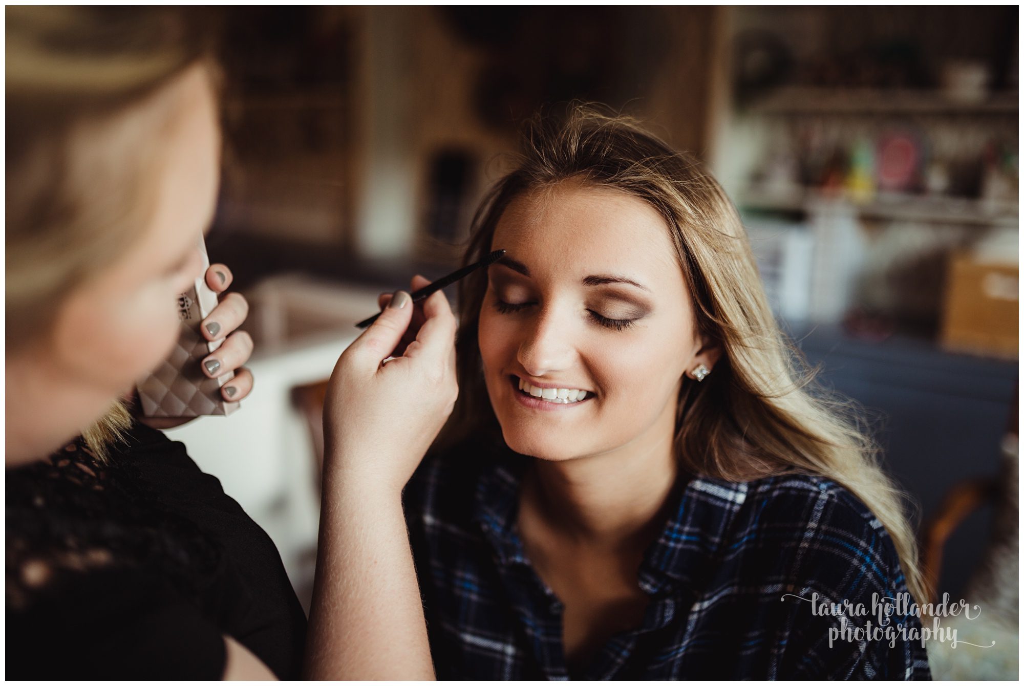 senior session with professional make-up application, Laura Hollander Photography