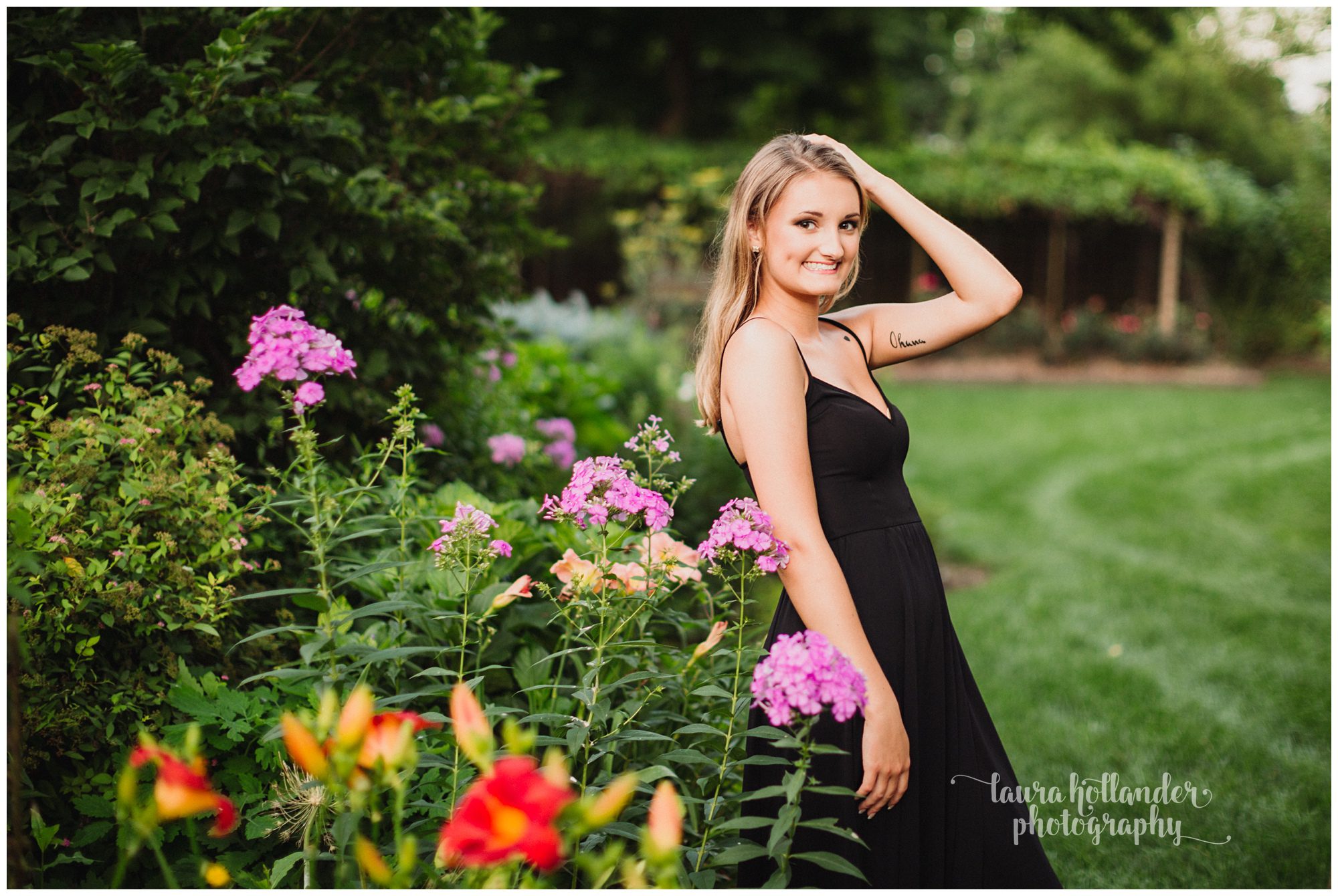 senior girl, what to wear senior portraits, garden location senior portraits, Laura Hollander Photography, Battle Creek photographer