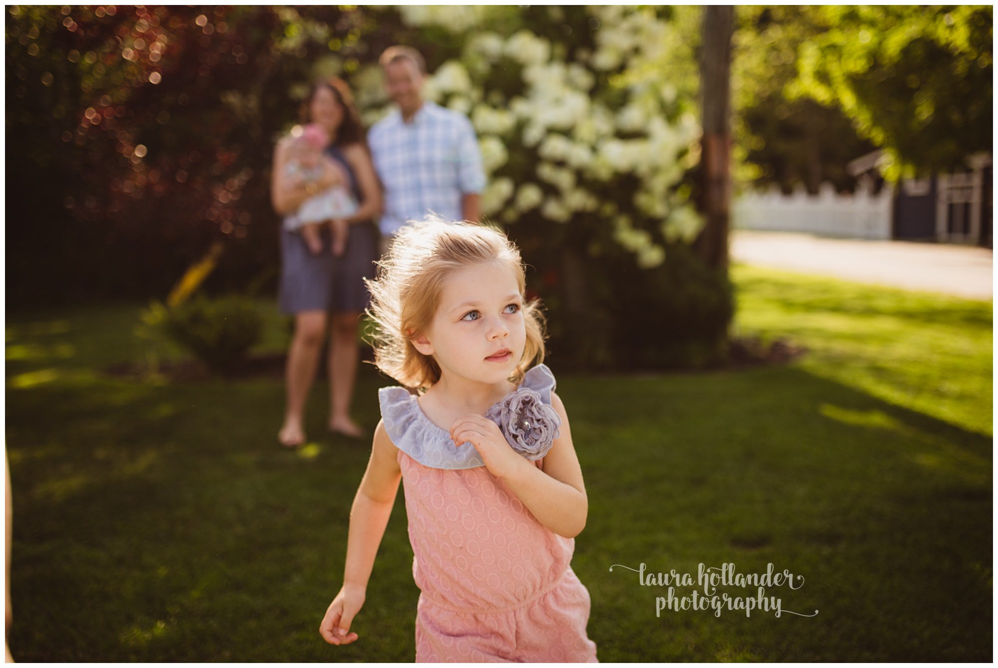family of 6, four daughters, family portraits, Laura Hollander Photography Battle Creek MI