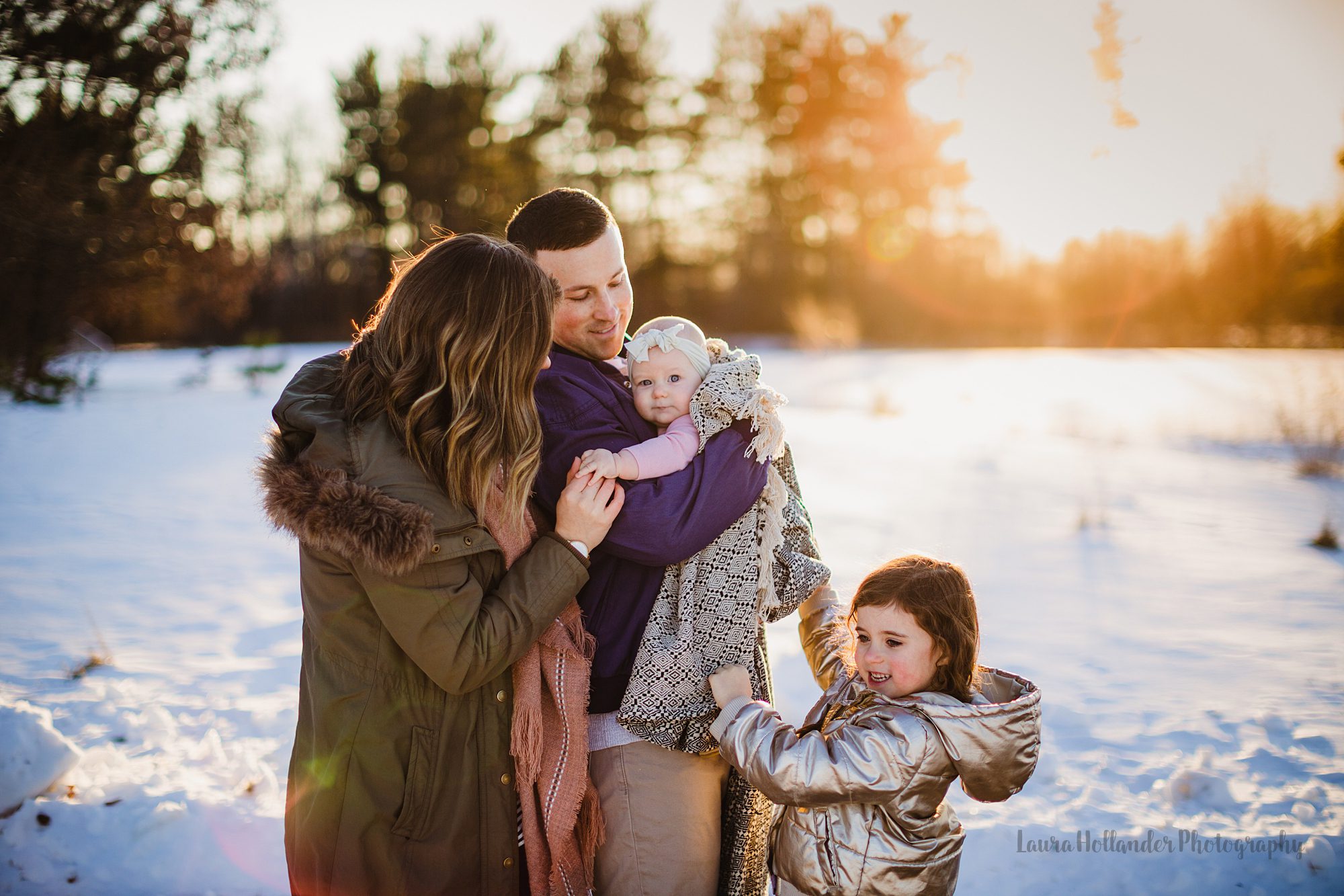 winter family portraits in southwest Michigan with Laura Hollander Photography