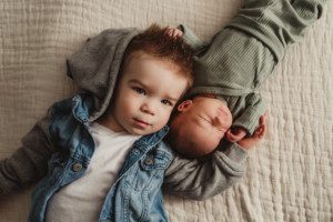 baby brother newborn photography